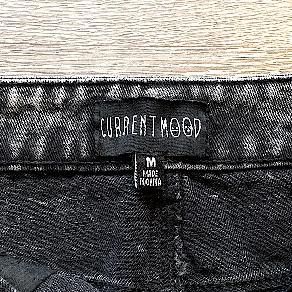 DOLLS KILL โข CURRENT MOOD (NWOT) โข Grey Acid-Washed Denim Mini Skirt โข Medium - Picture 3 of 15